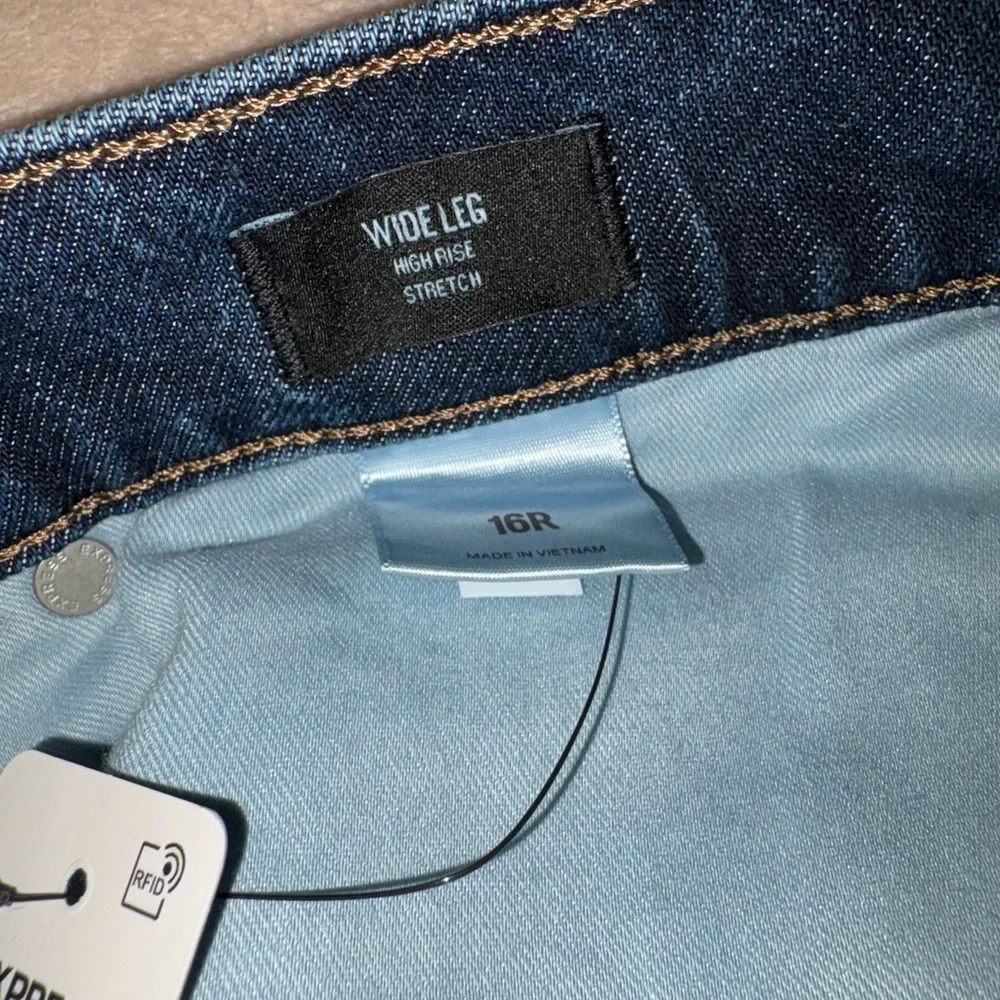 NWT Express Dark wash High Rise Wide leg jeans Sz 16 - Picture 5 of 5